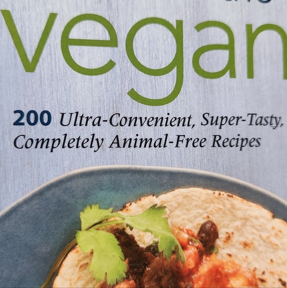 Fresh From The VEGAN SLOW COOKER - Picture 2 of 5